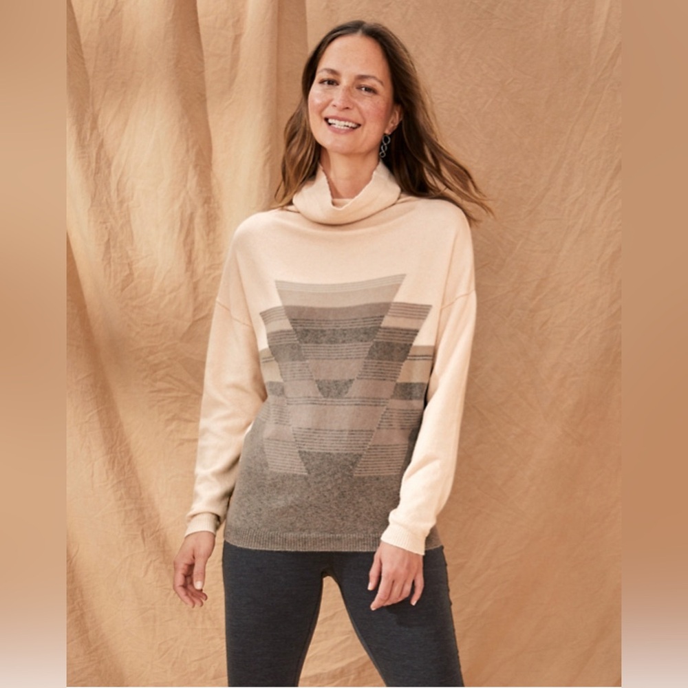NWT Women's PrAna Frosted Pine Cowl Neck Pullover Large Dreamdust